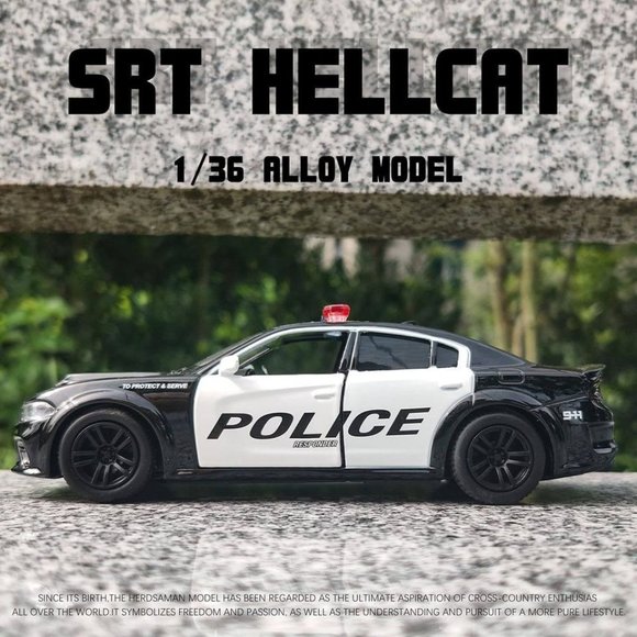 1/36 Scale SRT Hellcat Car Model Diecast Toy - Picture 7 of 7